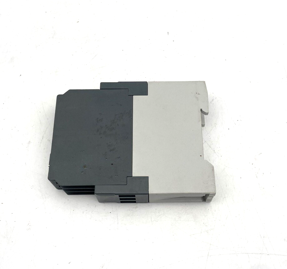 ABB CM-ESS.1S Zeitrelais 1SVR730830R0300