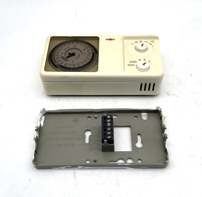 Wolf ART2, Raumthermostat, 2733051 mit Wandhalterung