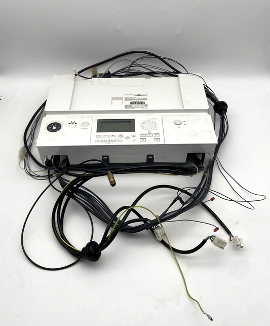 Viessmann 7425452 Regelung VBC130-A02.023 mit 7825182 Bedienteil GWG B2